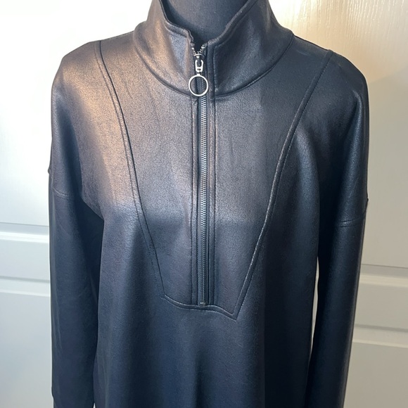 Cable & Gauge Sport Long line top/ dress. Yum.My soft, stretch fabric S. L. Blk. - Picture 10 of 14